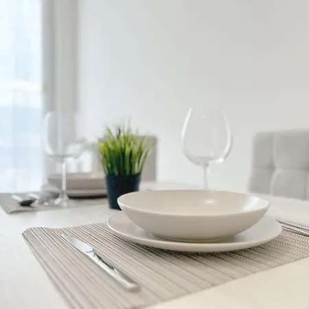 Elegant - Wifi - Smart Tv - Netflix * Genoa